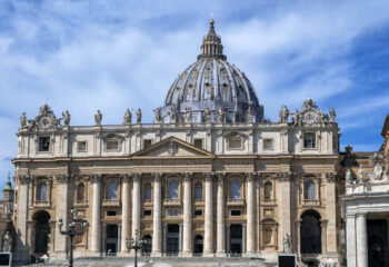 Italy, Rome, Vatican, Papal Basilica of Saint Peter, city landmark Italy, Rome, Vatican, Papal Basilica of Saint Peter, city landmark